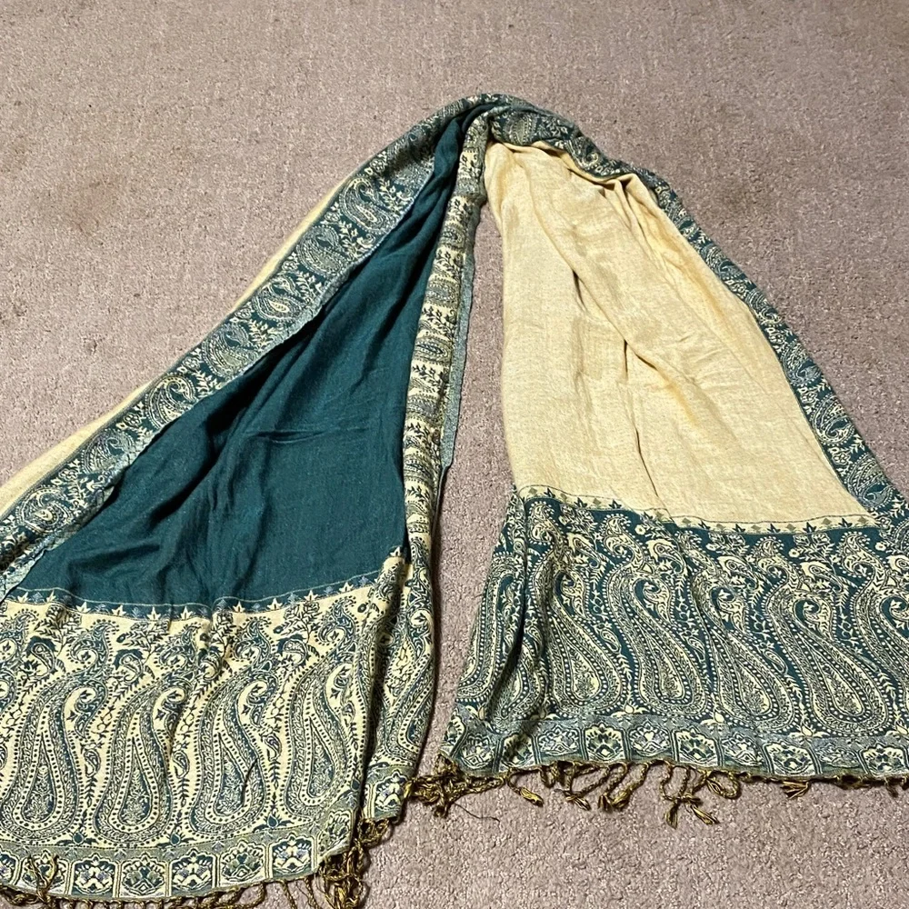 Wool/Cashmere Pashmina/Shawl Scarf Greenish-Teal and Gold with Paisley